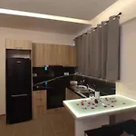Revival House In Bay 尼基亚娜